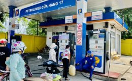 Giá xăng dầu hôm nay 18/7: Giá cả 'leo thang' do nhu cầu tăng cao chóng mặt