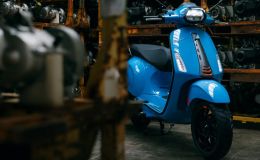 Tin xe trưa 1/8: ‘Ông hoàng xe ga’ của Ý ra mắt với giá hấp dẫn, thiết kế đẹp hơn Honda SH, có ABS