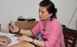Lời nói dối trắng trợn của bảo mẫu sau khi ra tay ném bé trai 1 tuổi 2 lần dẫn đến tử vong
