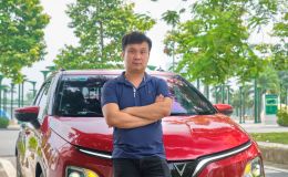 Chủ xe VinFast VF 5 sau 2 năm sử dụng: ‘Không khói bụi, tiết kiệm, dùng rẻ ngang xe máy’