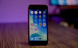 Chiếc iPhone này mạnh ngang iPhone 11 Pro Max, giá siêu rẻ, ai thích máy nhỏ coi như thắng đời 1-0