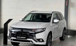 Giá xe Mitsubishi Outlander lăn bánh cuối tháng 8/2024: Ngập tràn ưu đãi, quyết ‘gạt giò’ Mazda CX-5