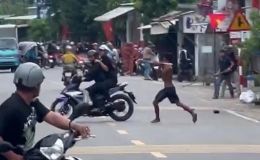 Bắt đối tượng 'không bình thường' cầm dao la hét, đuổi chém cảnh sát: Tiết lộ quá khứ nghiện ngập