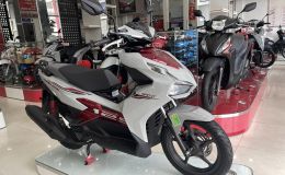 Bảng giá xe Honda Air Blade 2025 giữa tháng 9/2025 giảm cực mạnh: Đả bại Yamaha NVX V3 vì giá quá rẻ