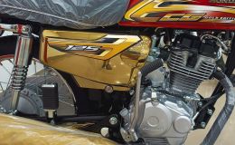 Tin xe máy 18/9: ‘Huyền thoại côn tay’ 125cc của Honda ra mắt giá 24 triệu đồng, đẹp hơn cả Winner R