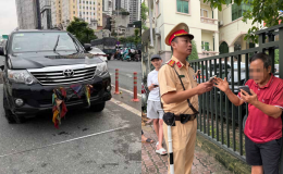 Hà Nội: Ô tô nổ lốp, lao ngược chiều trên Vành đai 3, hé lộ kết quả nồng độ cồn khiến ai cũng rùng mình!