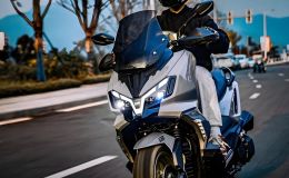 ‘Kẻ hủy diệt Honda SH 160i’ ra mắt với giá cực rẻ, thiết kế đẹp long lanh, trang bị át vía Air Blade