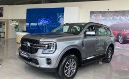 Giá lăn bánh Ford Everest giảm ‘sập sàn’ cuối tháng 10/2025 ‘khắc chế’ Santa Fe và Toyota Fortuner