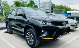 ‘Chơi sát ván’ Ford Everest, Toyota Fortuner giảm giá lăn bánh xuống ‘rẻ như cho’ đầu tháng 11/2025