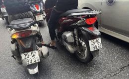 Xôn xao hình ảnh 2 xe SH có trùng biển số tứ quý 9 ở Hà Nội, công an vào cuộc