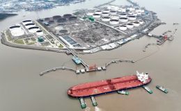 Giá xăng dầu hôm nay 4/11: Lo ngại về dư cung khiến giá xăng dầu quay đầu giảm