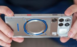 Mở hộp, đánh giá nhanh RedMagic 11 Pro: ‘Quái vật gaming’ với công nghệ làm mát hiện đại so kè iPhone 17 Pro Max