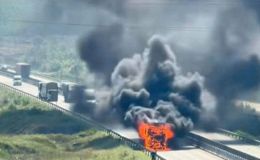 Hiện trường xe tải bốc cháy dữ dội trên cao tốc Nghi Sơn - Diễn Châu: Khẩn trương làm rõ nguyên nhân