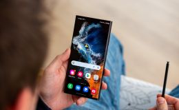 Đây là chiếc Galaxy S màn cong, kèm camera zoom quang 10x áp đảo iPhone 17 Pro Max giá dưới 10 triệu