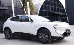 SUV hạng sang 590 mã lực ‘đe nẹt’ Mercedes-Benz GLC: Giá chỉ gần 1,4 tỷ đồng, công nghệ ngập tràn