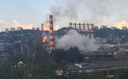 Ukraine tấn công cảng dầu của Nga, lửa bốc cháy dữ dội