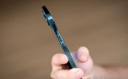 Đây là iPhone Pro Max viền thép phẳng giá rẻ nhất Việt Nam, độ sang còn cao hơn iPhone 17 Pro Max