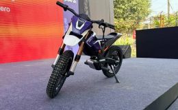 ‘Xe điện quốc dân’ mới chính thức ra mắt giá 17 triệu đồng: Thiết kế chất dành cho cả trẻ em cầm lái