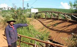 Lý do cây cầu dân sinh sập 8 tháng ở Lâm Đồng chưa được xây: 'Ảnh hưởng nghiêm trọng đến người dân'