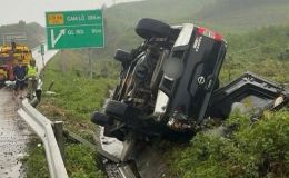 Nguyên nhân chiếc xe bán tải lật nghiêng trên cao tốc Cam Lộ - Sơn La khiến 1 người tử vong