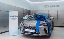 Xôn xao 1 công ty thưởng nóng xe Lexus cuối năm cho nhân viên