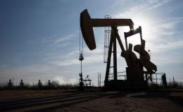 Cập nhật giá xăng dầu hôm nay 18/12: Tăng nhẹ, nhưng vẫn còn những rủi ro về nguồn cung