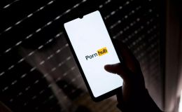 CỰC SỐC: Pornhub bị hacker tấn công, dọa tống tiền nếu không sẽ tung danh tính người xem