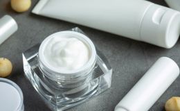 Bộ Y tế ra lệnh thu hồi khẩn một loại kem trắng da ‘quen mặt’ trên thị trường vì phát hiện chất cấm nguy hiểm