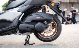 Yamaha Motor Việt Nam chính thức ra mắt NMAX 2025 mới với giá hấp dẫn, trang bị ngang cơ Honda SH