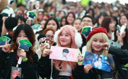 Faker là ai mà fans nữ Việt Nam phải 'vỡ òa' khi gặp thần tượng?