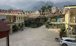 Lào Cai: Hàng trăm phụ huynh phản đối, giữ con ở nhà vì sắp xếp trường học mới xa 8 km, đại diện lãnh đạo lên tiếng