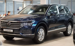 Volkswagen Touareg giảm giá sốc tới 330 triệu đồng: Thời điểm vàng để khách Việt ‘xuống tiền’
