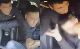 Rùng mình clip tài xế taxi bị khách dùng đũa tấn công khi đang lái xe, người vợ la hét trong vô vọng