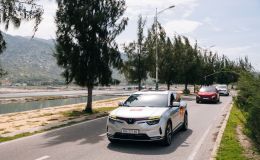 Lăn bánh chỉ gần 900 triệu đồng, VinFast VF 8 là mẫu xe ‘đáng đồng tiền bát gạo’ dịp Tết này