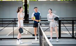 Lý Hoàng Nam hút trăm nghìn lượt xem: Đấu cùng lúc 2 hoa hậu, chơi pickleball bằng tay không thuận