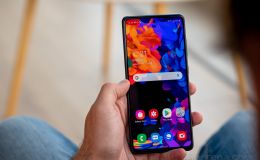 Đây là chiếc Galaxy S rẻ nhất Việt Nam còn hoạt động ổn, màn 120Hz ngang iPhone 17 so kè iPhone 12