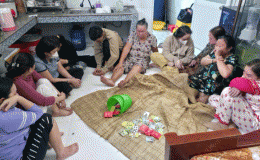 9 người phụ nữ bị bắt giữ khi đang sát phạt cùng 1 nam thanh niên: Số tiền thu giữ tại hiện trường?