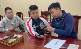 Thầy giáo nhận 400 triệu đồng từ người lạ ở nước ngoài lập tức trình báo công an, sự thật gây choáng