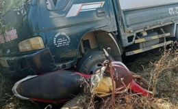 Hiện trường tang thương vụ xe tải 'tự trôi' trên đường liên xã khiến một cháu bé tử vong thương tâm