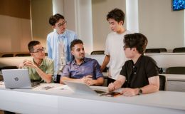 Vingroup ‘chơi lớn’ đào tạo 20.000 nhân tài AI: Học miễn phí, nhận 8 triệu/tháng