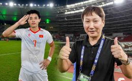 Tung hoành cùng U23 Việt Nam ở giải châu Á, Đình Bắc lý giải hành động 'đặc biệt' với HLV Kim Sang-sik