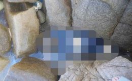 Thi thể nam giới mắc kẹt hốc đá ven biển Khánh Hòa lộ nhiều dấu hiệu bất thường, khẩn cấp tìm người thân