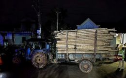 Hiện trường tang thương vụ xe máy cày va chạm xe máy khiến 2 cháu bé tử vong, hé lộ gia cảnh gây xót xa