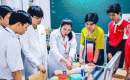 Phản ứng của sinh viên ngành Y trước tình huống ‘cấp cứu cho bệnh nhân là người cũ từng phản bội’