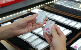 Giá bạc hôm nay 3/2: Trong nước tiếp tục điều chỉnh, đà lao dốc đã chậm lại