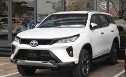 Giá lăn bánh Toyota Fortuner giảm xuống mức cực rẻ đầu tháng 2/2026, quyết ‘knock-out’ Ford Everest