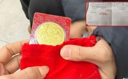 Nhặt túi vải nhỏ trên phố Hà Nội, người phụ nữ sững sờ phát hiện 10 chỉ vàng và cách xử lý không ngờ 