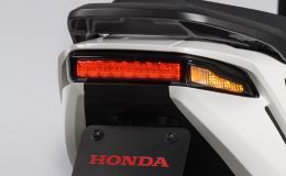 Tin xe hot mùng 5 Tết: Honda ra mắt ‘xe ga quốc dân’ mới giá rẻ 29 triệu đồng, đẹp át vía cả SH Mode