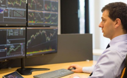 Khối ngoại bán ròng gấp ba lần, một mã VN30 vượt FPT với hơn 2.200 tỷ đồng