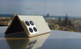 Trải nghiệm Motorola Razr Fold ra mắt: RAM 16GB, pin 6.000mAh, camera Sony cao cấp, tham vọng thống trị phân khúc gập